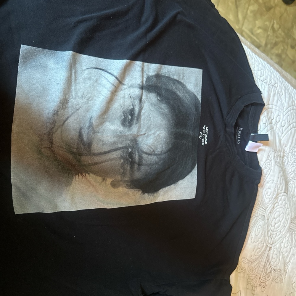 H&M Black Tee with Artistic Graphic Rosalia